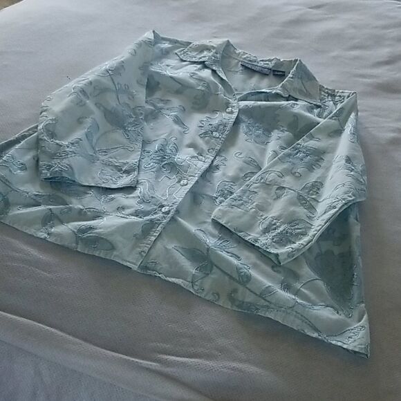 4@30.00 or 20.00:LADIES Blouse by GISELLA - Picture 5 of 16